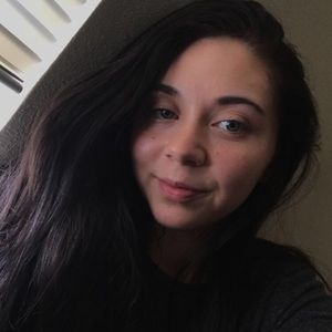 Meet your Posher, Justine